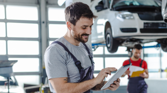 Só em dezembro, conte com muitos descontos na Caetano Retail. 